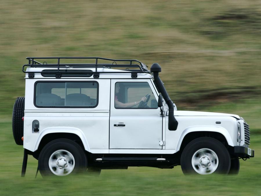  Land Rover Defender 90 Station Wagon 1990 года  (UK) (фото 2 из 5)